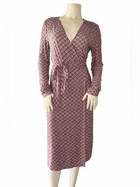 BCBG Long-Sleeve Pink Geometric Wrap Midi Dress. Size Small
